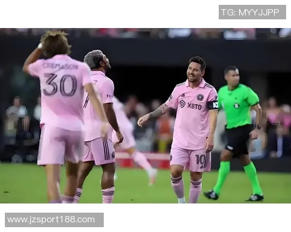 迈阿密国际与帕尔梅拉斯洽谈租赁米凯尔后卫引进事宜