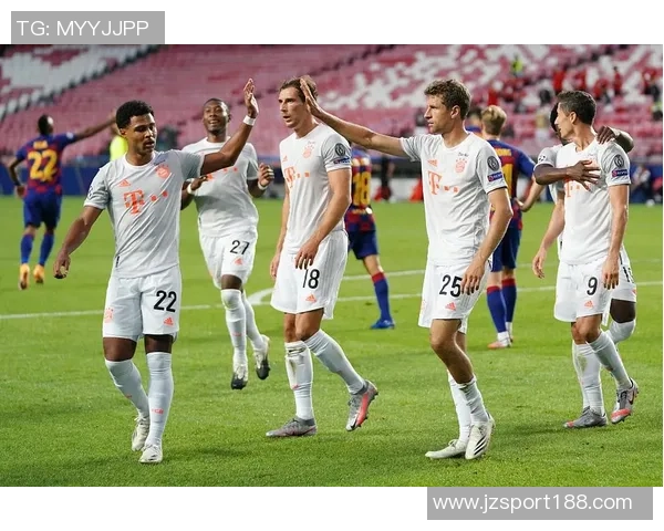 拜仁球员齐聚穆勒家中共赏MLS决赛展现团队精神