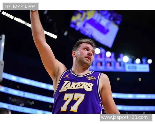 湖人消息:东契奇伤情乐观预计下周即可回归球队阵容 湖人消息:东契奇伤情乐观预计下周即可回归球队阵容